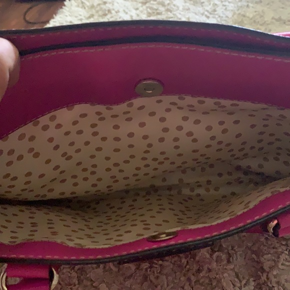 Fuchsia all leather Kate Spade bag with shoulder strap - Picture 6 of 10